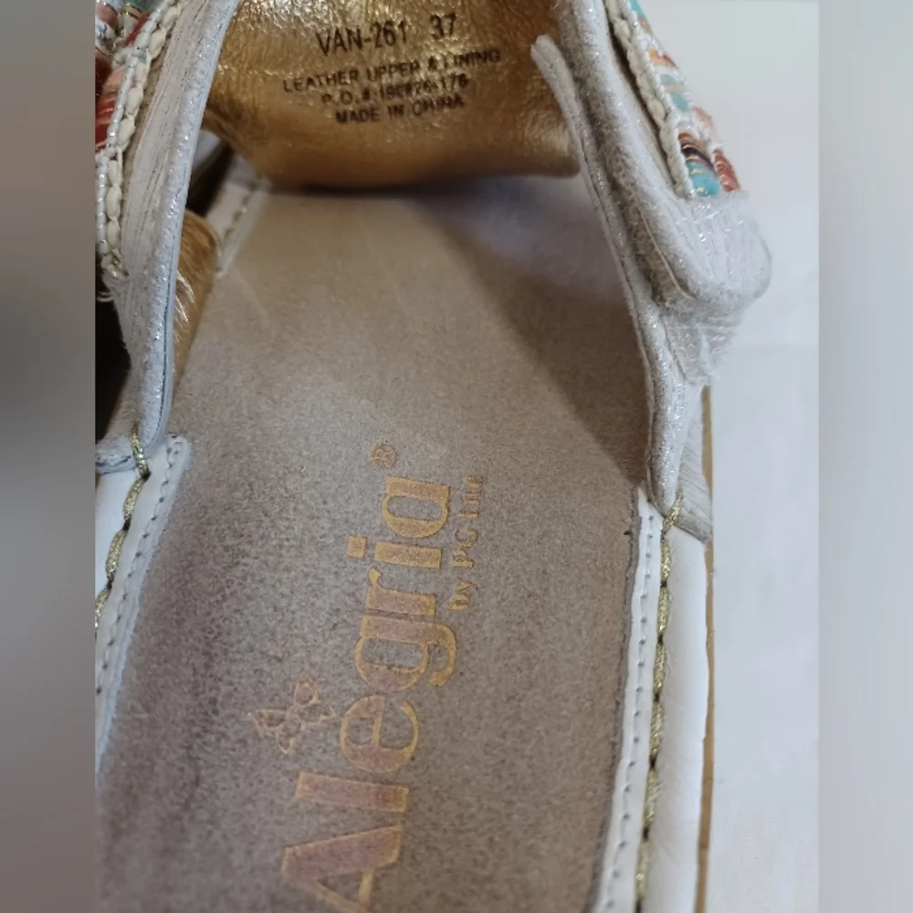 Alegria Women's Vanessa thong  Sandals silver Gold  size 37.  VAN-261 - Picture 8 of 11